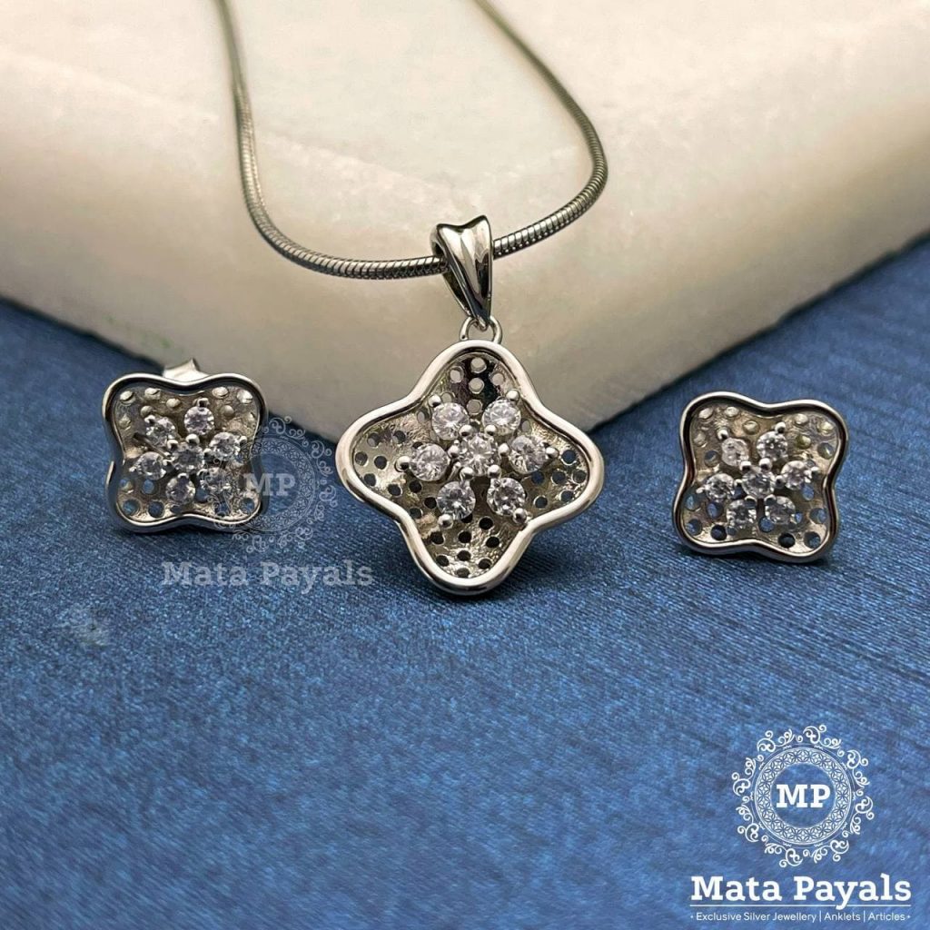 Daily Wear Silver Pendant Set